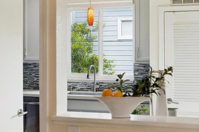441 Cork Harbour Circle H, Redwood City, CA 94065
