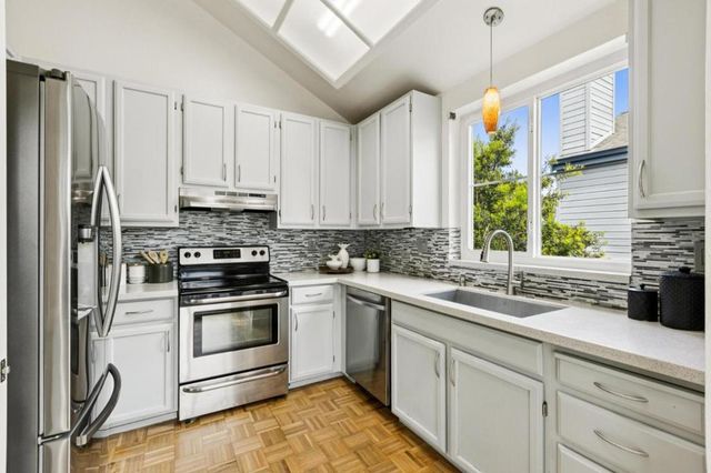 441 Cork Harbour Circle H, Redwood City, CA 94065