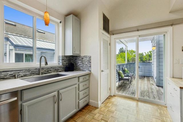 441 Cork Harbour Circle H, Redwood City, CA 94065