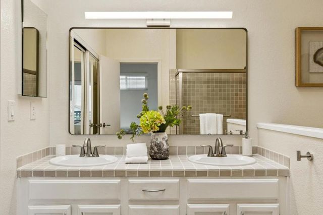 441 Cork Harbour Circle H, Redwood City, CA 94065