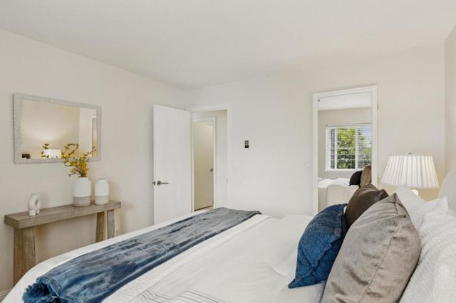 441 Cork Harbour Circle H, Redwood City, CA 94065