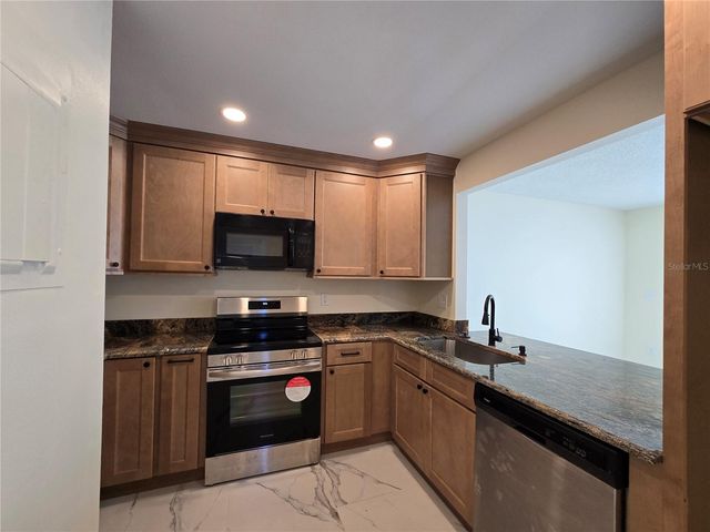 410 S NETHERWOOD CRESCENT 410, Altamonte Springs, FL 32714