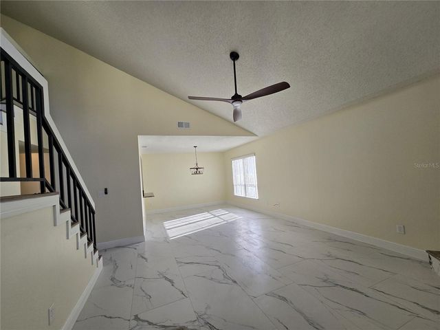 410 S NETHERWOOD CRESCENT 410, Altamonte Springs, FL 32714