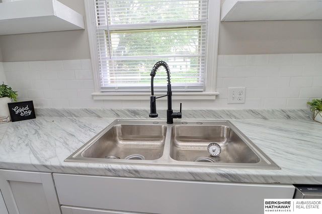 6019 Baldwin Avenue, Lincoln, NE 68507