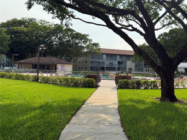 100 SW 132nd Way 101K, Pembroke Pines, FL 33027