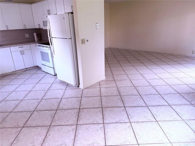 100 SW 132nd Way 101K, Pembroke Pines, FL 33027