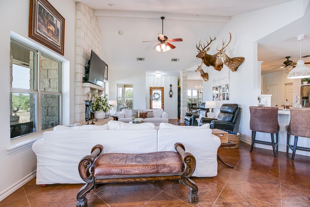 Image 17 of property listing at 629 Co Rd 356, Ballinger, TX 76821