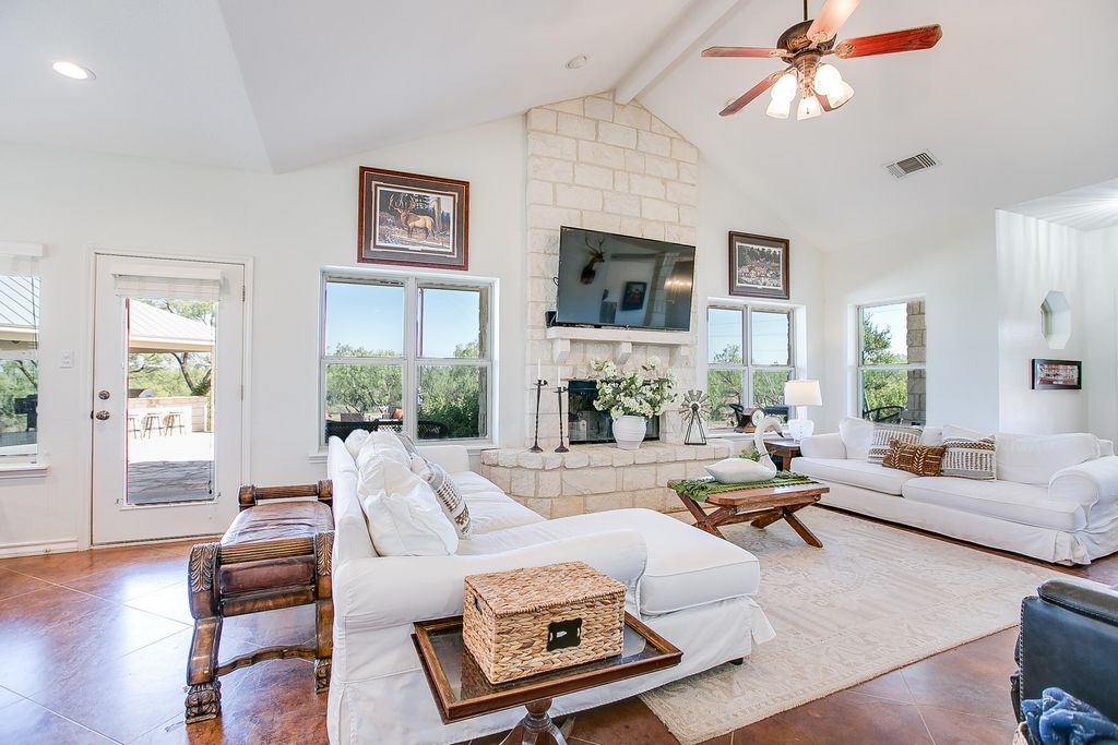 Image 18 of property listing at 629 Co Rd 356, Ballinger, TX 76821