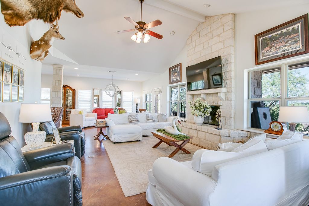 Image 19 of property listing at 629 Co Rd 356, Ballinger, TX 76821