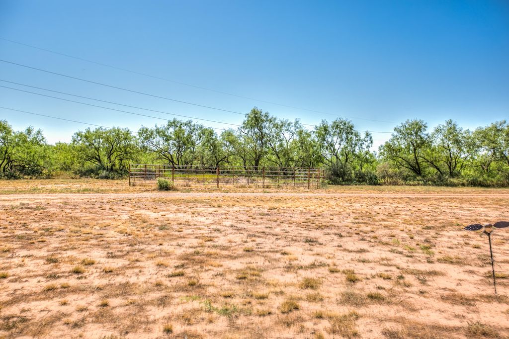 Image 44 of property listing at 629 Co Rd 356, Ballinger, TX 76821