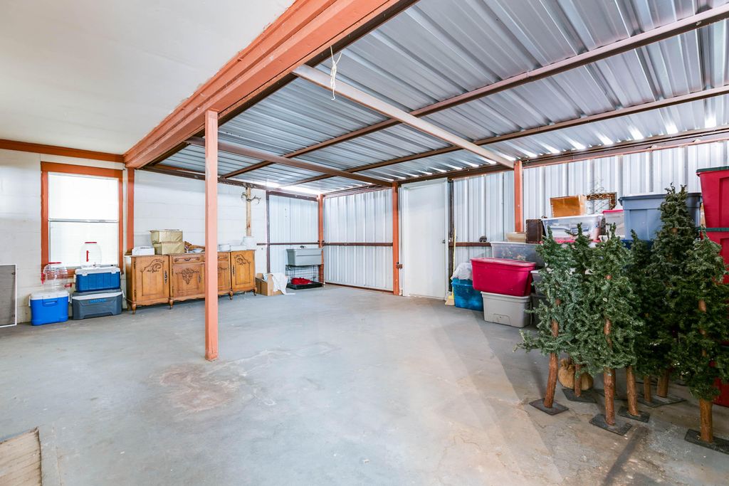 Image 67 of property listing at 629 Co Rd 356, Ballinger, TX 76821