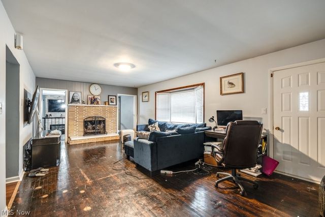 200 Cochran Road, Cuyahoga Falls, OH 44223