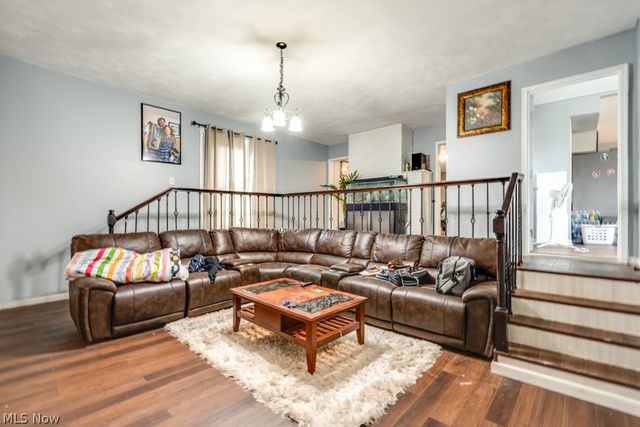 200 Cochran Road, Cuyahoga Falls, OH 44223