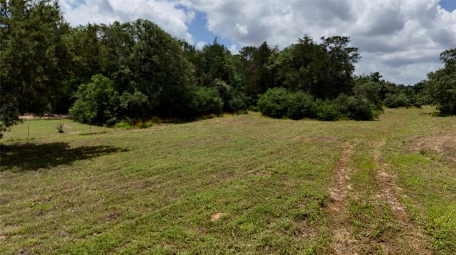277 Meuth Cemetery RD, Red Rock, TX 78662