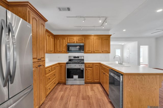 45026 Robin Trail Rd, St Amant, LA 70774