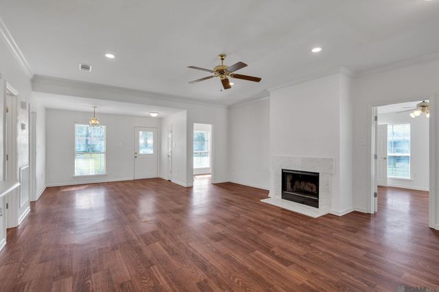 45026 Robin Trail Rd, St Amant, LA 70774