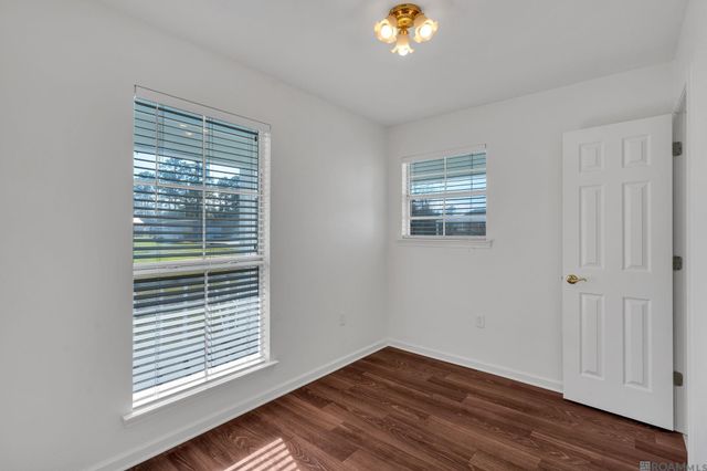 45026 Robin Trail Rd, St Amant, LA 70774