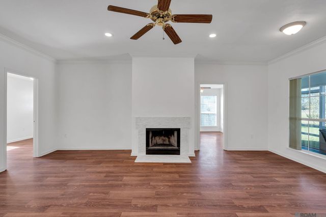 45026 Robin Trail Rd, St Amant, LA 70774