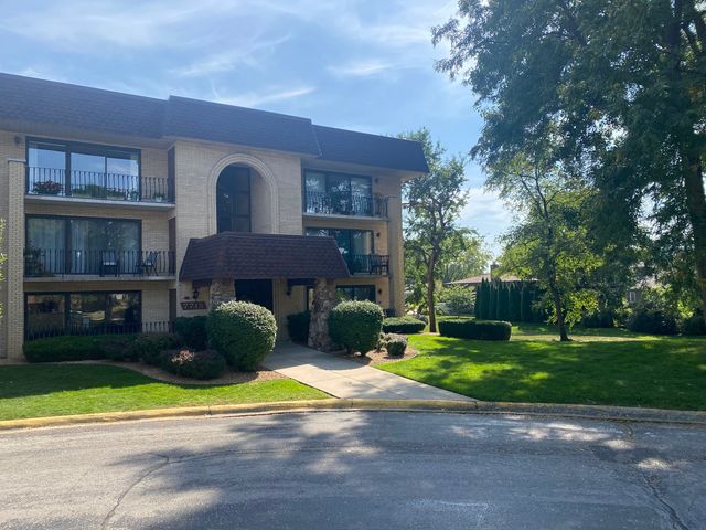 7715 SUSSEX CREEK Drive 1D, Darien, IL 60561
