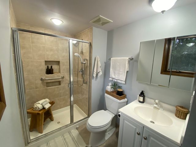 7715 SUSSEX CREEK Drive 1D, Darien, IL 60561