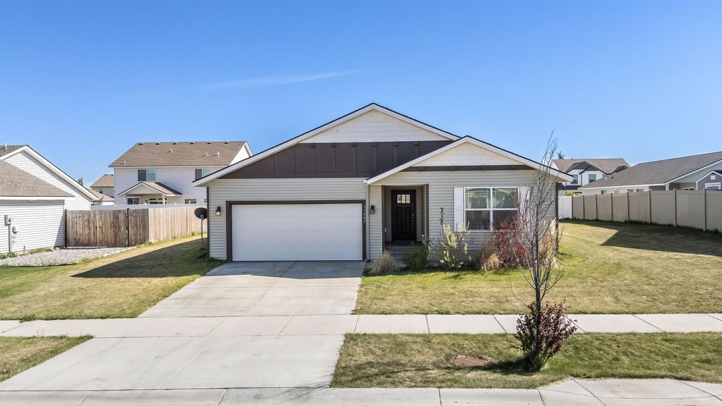 13007 W 2nd Ave, Airway Heights, WA 99001