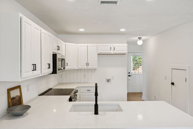 406 S University St, Murfreesboro, TN 37130