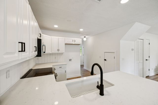 406 S University St, Murfreesboro, TN 37130