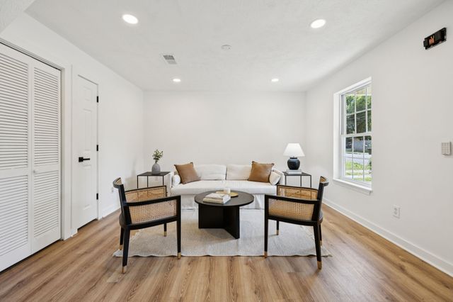 406 S University St, Murfreesboro, TN 37130