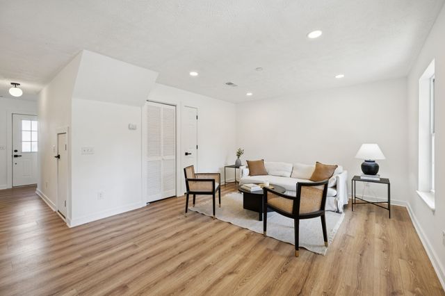 406 S University St, Murfreesboro, TN 37130