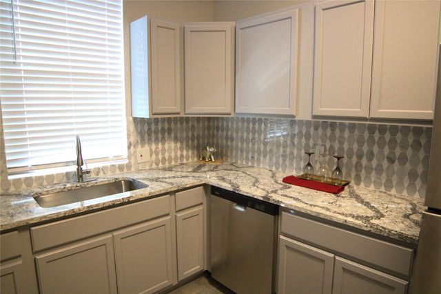 217 19th Street SE, Paris, TX 75460