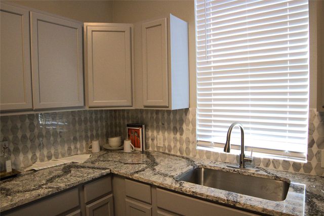 217 19th Street SE, Paris, TX 75460