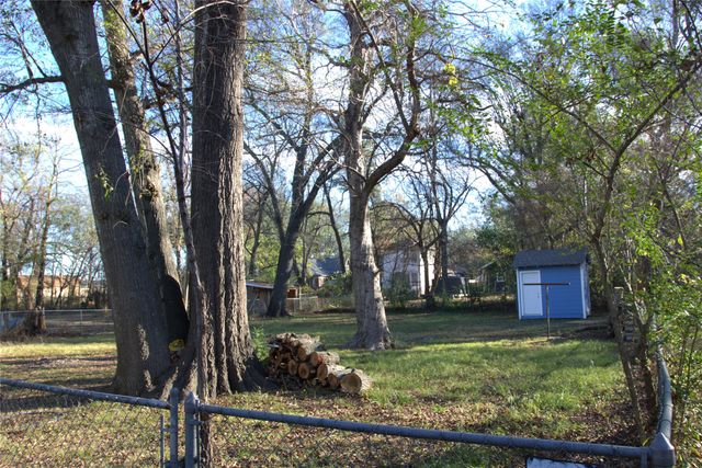 217 19th Street SE, Paris, TX 75460