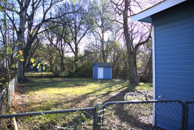 217 19th Street SE, Paris, TX 75460