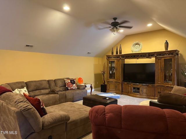 1321 Kendrick Creek Road, Kingsport, TN 37663