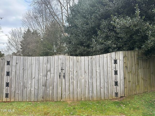 1321 Kendrick Creek Road, Kingsport, TN 37663