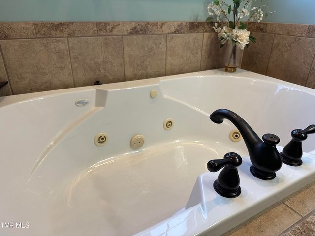 1321 Kendrick Creek Road, Kingsport, TN 37663