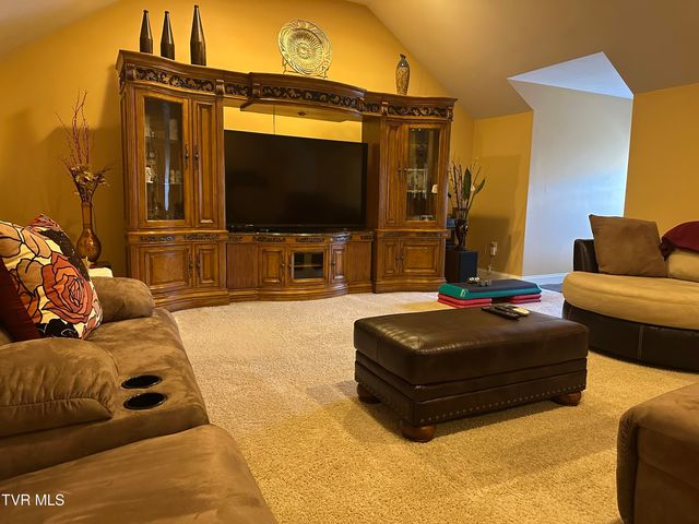 1321 Kendrick Creek Road, Kingsport, TN 37663