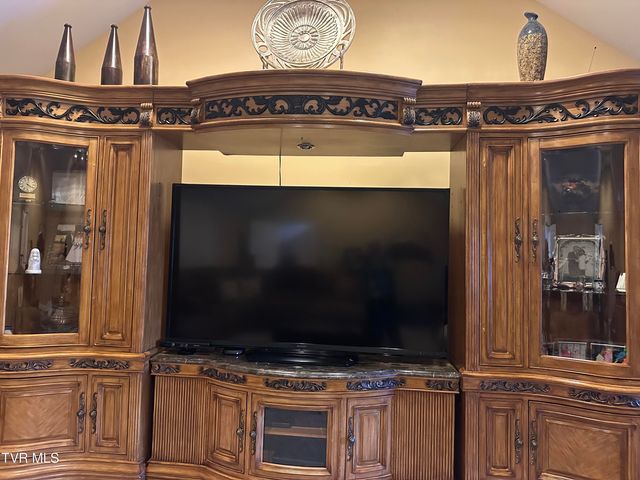 1321 Kendrick Creek Road, Kingsport, TN 37663