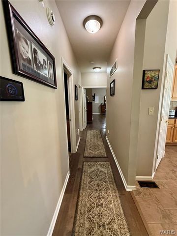 818 Summit Glen Court, Fenton, MO 63026