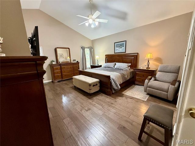 818 Summit Glen Court, Fenton, MO 63026
