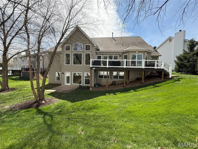 818 Summit Glen Court, Fenton, MO 63026