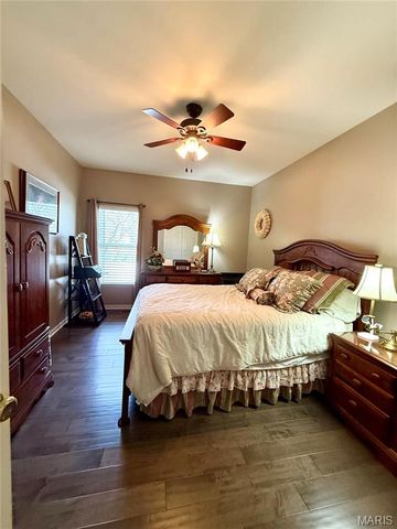 818 Summit Glen Court, Fenton, MO 63026