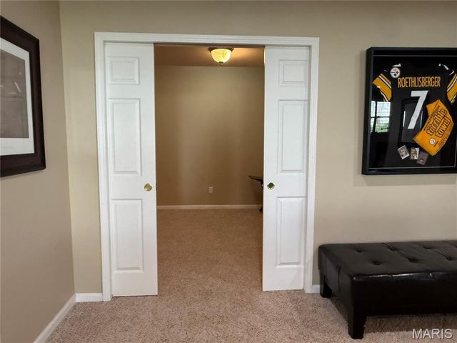 818 Summit Glen Court, Fenton, MO 63026