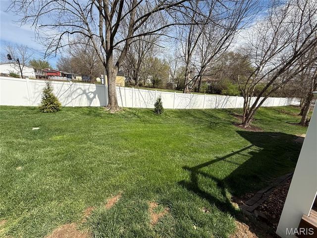 818 Summit Glen Court, Fenton, MO 63026