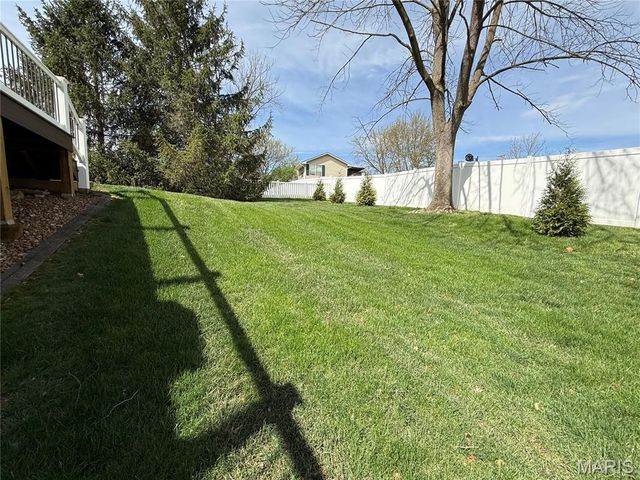 818 Summit Glen Court, Fenton, MO 63026