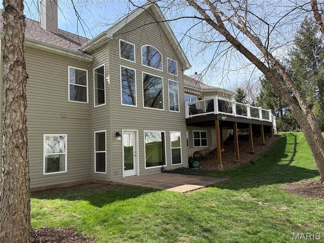818 Summit Glen Court, Fenton, MO 63026