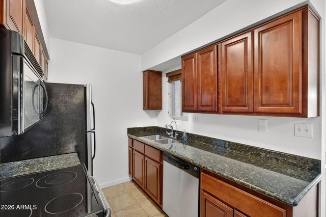 5877 N GRANITE REEF Road 1134, Scottsdale, AZ 85250