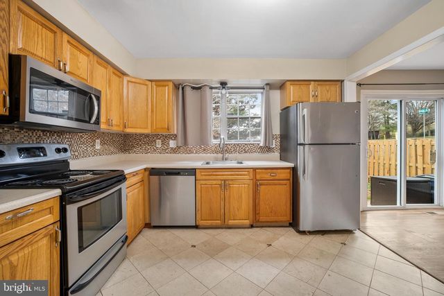 1 ESMOND CT, Germantown, MD 20874