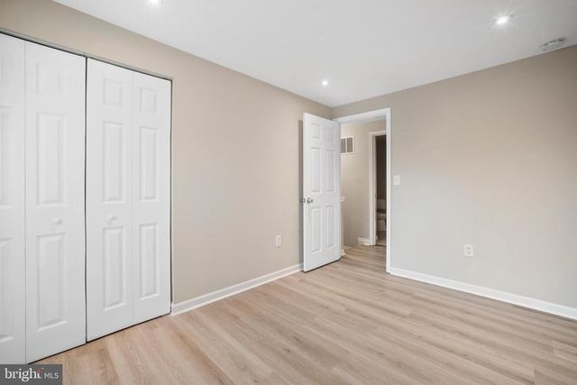 1 ESMOND CT, Germantown, MD 20874