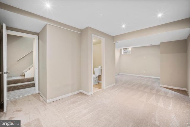 1 ESMOND CT, Germantown, MD 20874